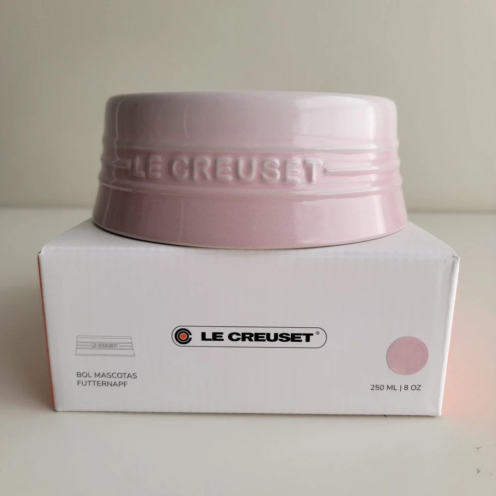 Le Creuset Pet Food and Water Bowl Set of 2 Shell Pink Stoneware 8oz NEW
